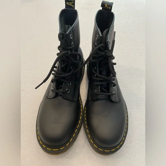 Dr. Martens Women’s Sz Women's 6 1460 8 Eye Leather Combat Boot $170 - Picture 9 of 14